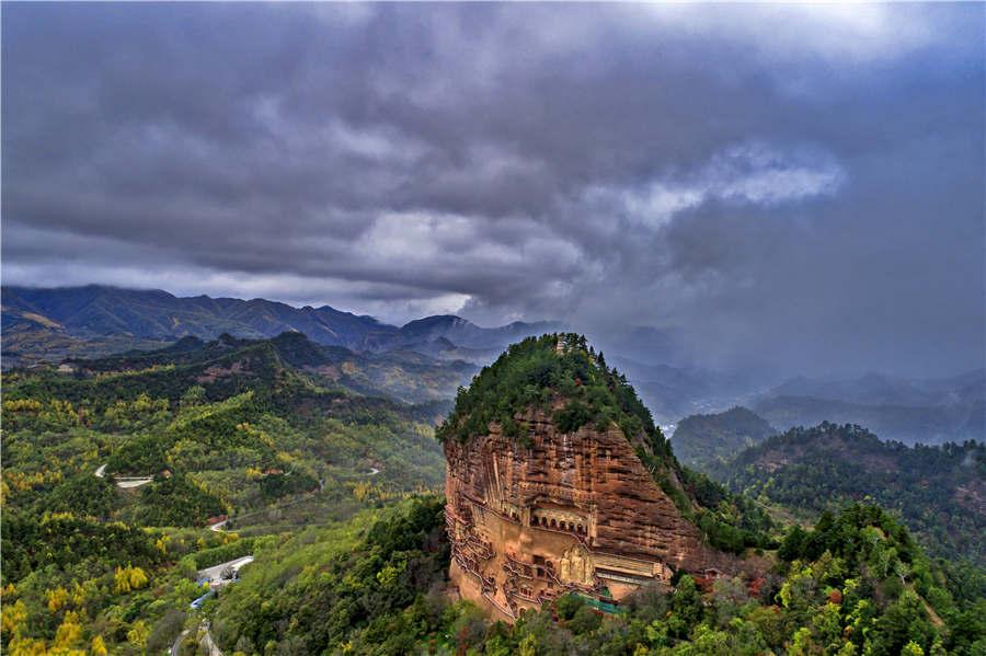 Maiji Mountain in Tianshui city of Gansu Province.  (Photo provided to chinadaily.com.cn)