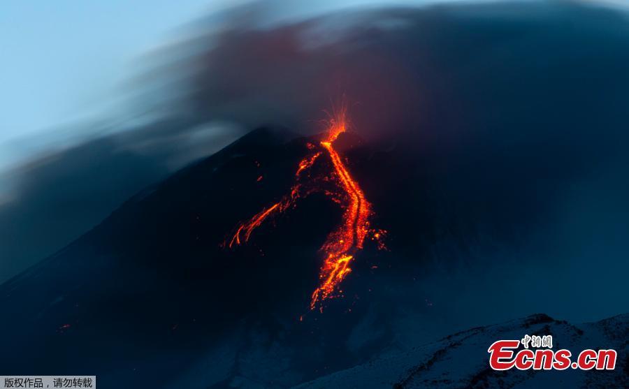 Italy’s Mount Etna has been sending lava flows down the mountainside this week in a new eruption. Mount Etna, located in Sicily, is the highest volcano in Europe. (Photo/Agencies)