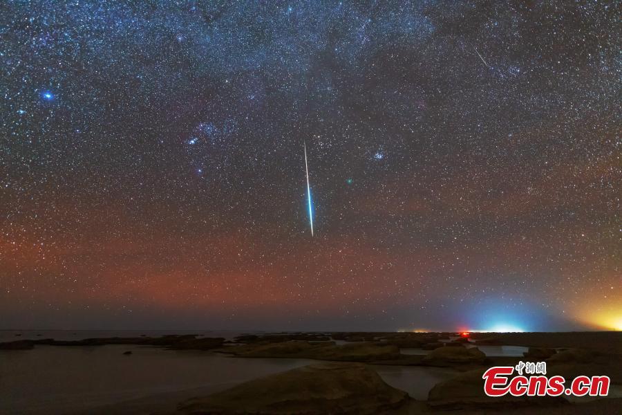 Photo taken by Sun Si shows the Milky Way over the Wusute Yardang Geopark in Haixi Mongol and Tibetan Autonomous Prefecture, Northwest China\'s Qinghai Province. (Photo: China News Service)