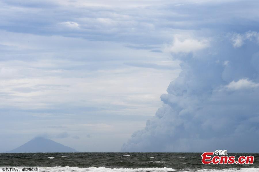 <?php echo strip_tags(addslashes(Mount Anak Krakatau volcano spews hot ash as seen from Sunda Strait, Lampung Province, Indonesia, Dec. 28, 2018. Indonesia on Thursday raised the alert level for the erupting Anak Krakatau volcano to the second-highest, and ordered all flights to steer clear, days after it triggered a tsunami that killed at least 430 people. (Photo/Agencies))) ?>