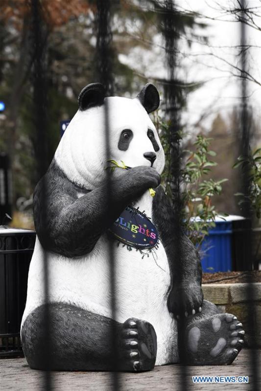 <?php echo strip_tags(addslashes(Photo taken on Jan. 2, 2019 shows a statue in the closed National Zoo in Washington D.C., the United States. The 19 Smithsonian museums and the National Zoo in Washington D.C. closed their doors on Wednesday as the partial U.S. government shutdown dragged on. (Xinhua/Liu Jie))) ?>