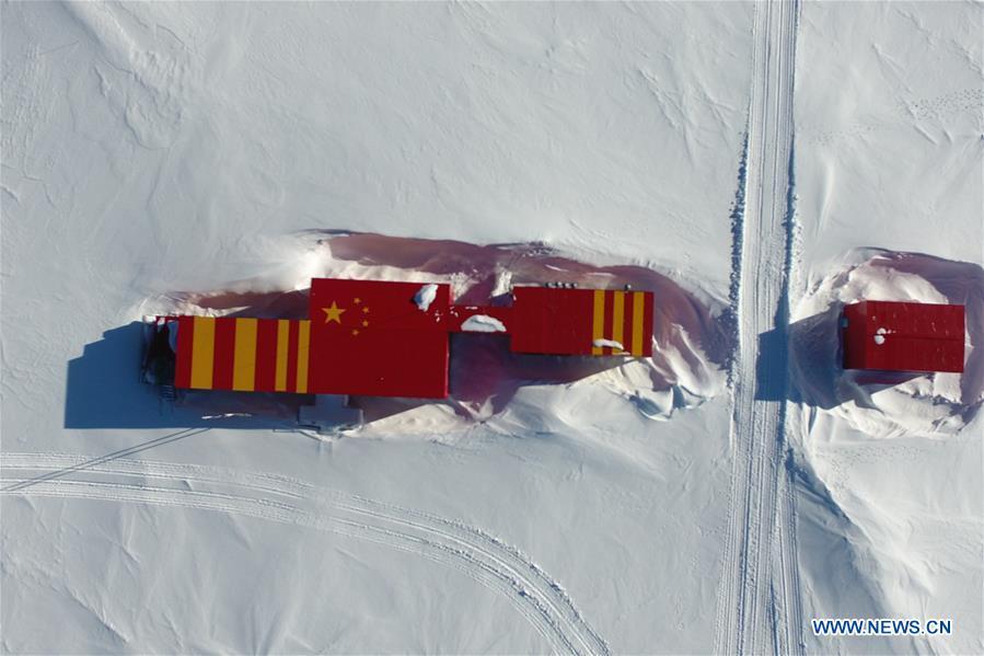 Aerial photo taken on Jan. 4, 2019 shows the main building of Kunlun Station in Antarctica. The 16 members on the Kunlun team of China\'s 35th Antarctic expedition arrived at Kunlun Station on Friday. (Xinhua/Liu Shiping)