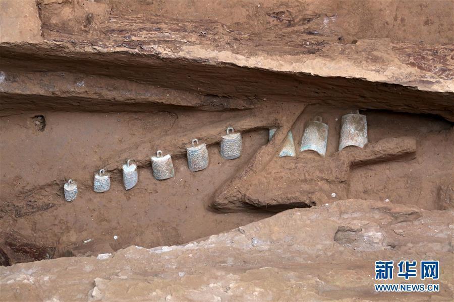 Chimes unearthed in the Liujaiwa ruins in Chengcheng County, Shaanxi Province. A research team from the Shaanxi Provincial Institute of Archaeology announced excavations that had taken place over two years showed the Liujiawa ruins belonged to the remains of a city wall and cemetery from the late Rui state, a Chinese vassal state during the Western Zhou dynasty (1046-771 BC). (Photo provided by Shaanxi Provincial Institute of Archaeology)