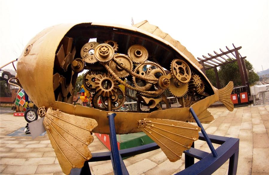 An iron fish sculpture. (Photo/chinadaily.com.cn)