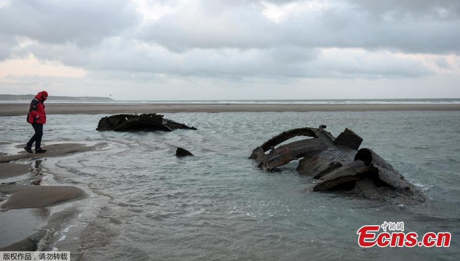 A photo shows the wreckage of a German submarine which ran aground off the coasts of the city of Wissant in July 1917 and has recently resurfaced due to sand movements on the beach of Wissant, near Calais, northern France, on Jan. 9, 2019. (Photo/Agencies)