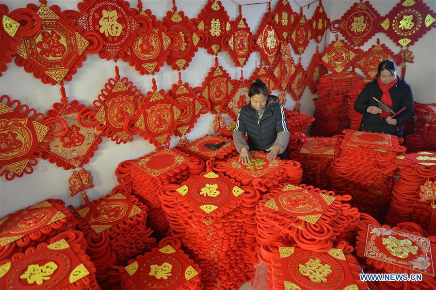 <?php echo strip_tags(addslashes(Villagers make Chinese knots in preparation for the upcoming Spring Festival in Xingtai County, north China's Hebei Province, Jan. 10, 2019. The Spring Festival, or Chinese Lunar New Year, falls on Feb. 5 this year. (Xinhua/Chen Lei))) ?>