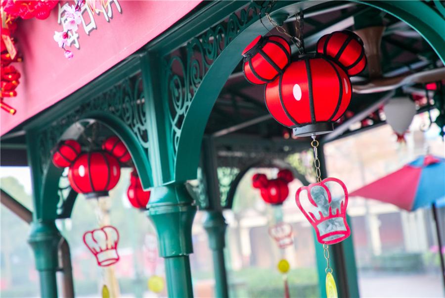 The park and the resort will be decked out in festive decor to create an enchanting Chinese New Year atmosphere. (Photo provided to chinadaily.com.cn)
