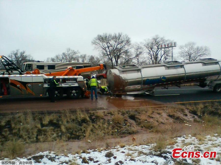 The Arizona Department of Public Safety said a tanker truck carrying 3,500 gallons of liquid chocolate spilled onto the westbound lanes of Interstate 40, east of Flagstaff, Arizona. (Photo/Agencies)