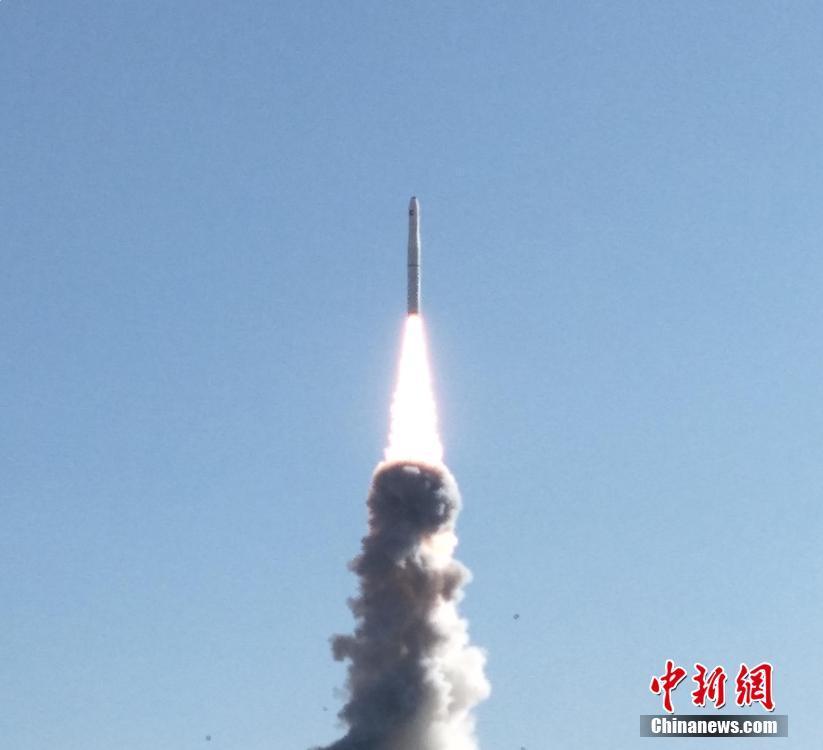 <?php echo strip_tags(addslashes(A Long March-11 rocket carrying two satellites for multispectral imaging and two test satellites blasts off from the Jiuquan Satellite Launch Center in northwest China, Jan. 21, 2019. China launched two satellites for multispectral imaging on a Long March-11 rocket from the Jiuquan Satellite Launch Center in northwest China at 1:42 pm on Monday. The satellites have successfully entered their preset orbit, according to the center. (Photo: China News Service/Lang Wenhai))) ?>