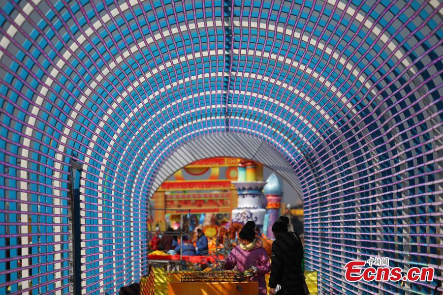 The Ming Dynasty (1368-1644) city wall in Nanjing City, Jiangsu Province is decorated ahead of the Spring Festival, China\'s Lunar New Year, Jan. 27, 2019. (Photo: China News Service/Yang Bo)