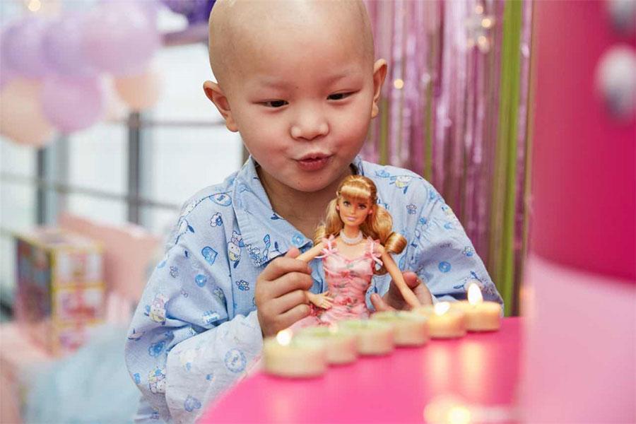 Xinyi having fun with her new friends on Jan 29. (Photo provided to chinadaily.com.cn)