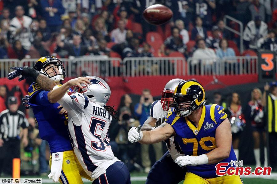 New England Patriots\' Dont\'a Hightower (54) hits Los Angeles Rams\' Jared Goff, left, as he throws a pass during the second half of the NFL Super Bowl 53 football game Sunday, Feb. 3, 2019, in Atlanta. The New England Patriots beat the Los Angeles Rams 13-3 on Sunday to capture a National Football League record-tying sixth Super Bowl title.(Photo/Agencies)