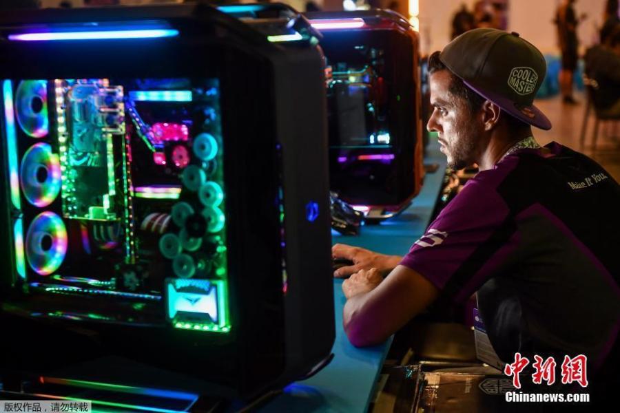 Participants play games at the Campus Party technology festival, in Sao Paulo, Brazil, Feb. 12, 2019. Campus Party is an annual week-long, 24-hour technology festival that gathers developers, gamers and computer enthusiasts. (Photo/Agencies)