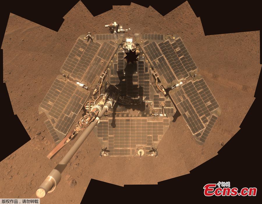 A selfie in March 2014. (Photo/VCG)