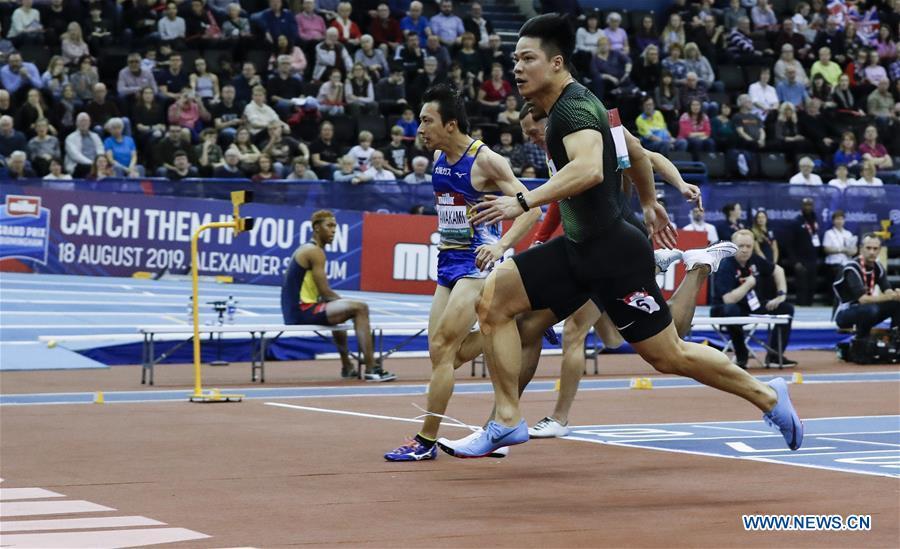 China\'s Su Bingtian (front) competes in the men\'s 60m final at the IAAF Indoor Grand Prix in Birmingham, Britain on Feb. 16, 2019. (Xinhua/Han Yan)