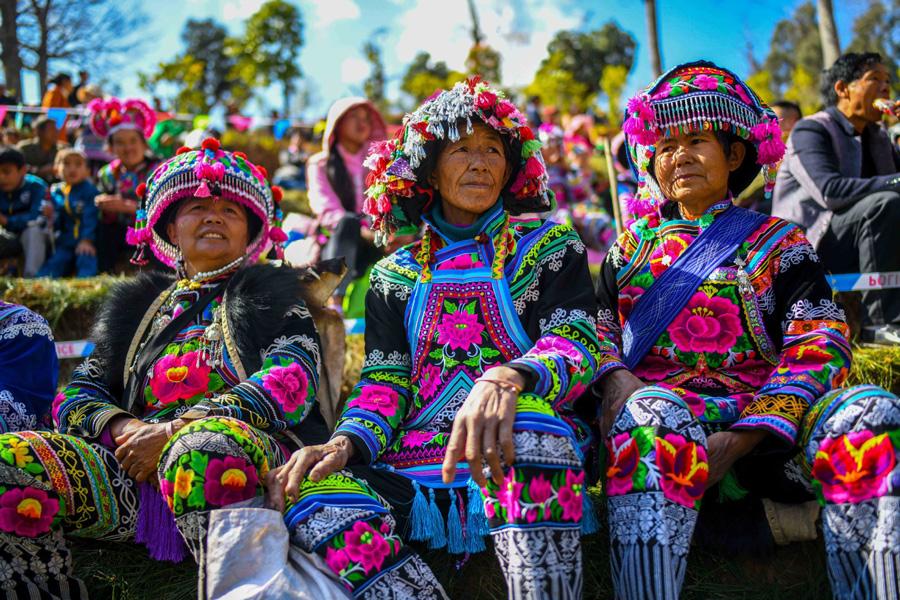 Villagers watch the activities of festival on Feb 19, 2019. (Photo/Xinhua)