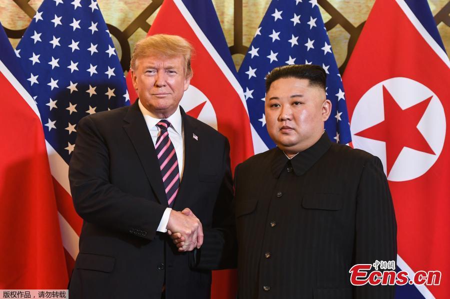 U.S. President Donald Trump and DPRK top leader Kim Jong-un shake hands before their one-on-one chat during the second US-DPRK summit at the Metropole Hotel in Hanoi, Vietnam February 27, 2019. (Photo/Agencies)