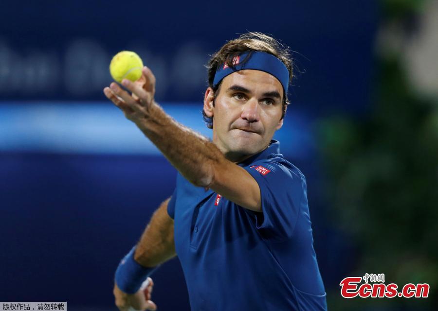 Roger Federer of Switzerland serves during their final match at the Dubai Duty Free Tennis Championship, in Dubai, United Arab Emirates, March 2, 2019. Roger Federer claimed the 100th ATP title of his career by beating 20-year-old Greek Stefanos Tsitsipas 6-4 6-4. The 20-times Grand Slam champion became the second man in the Open Era to win 100 titles, after American Jimmy Connors who won 109. (Photo/Agencies)