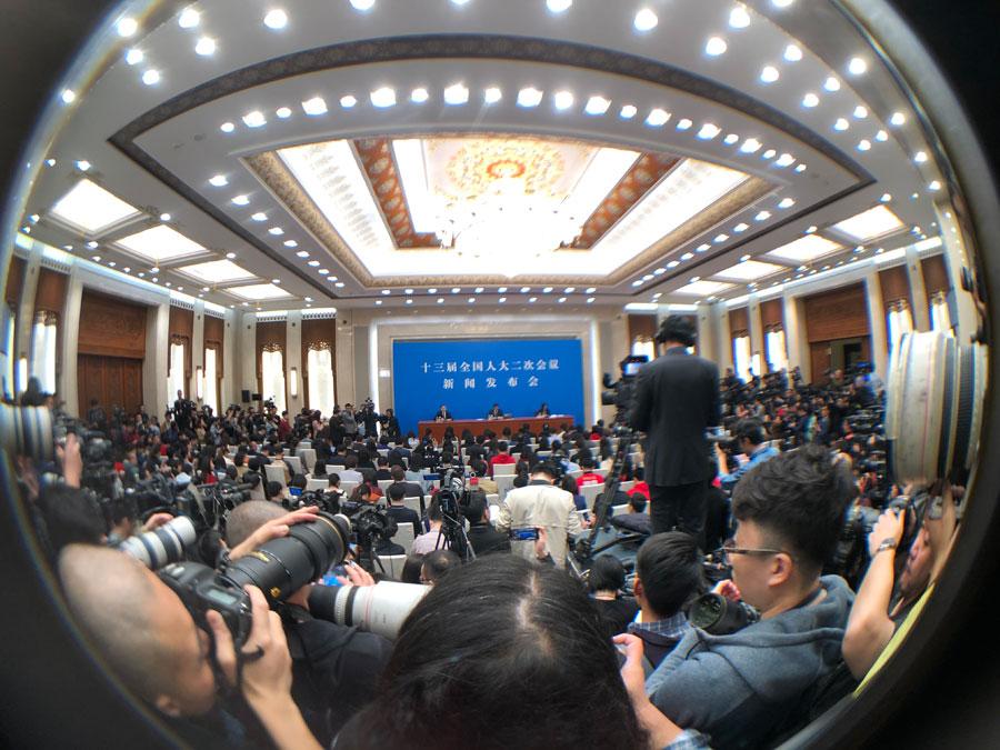 <?php echo strip_tags(addslashes(The 13th National People's Congress, the top legislature, holds a news conference in Beijing on March 4, 2019.  (Photo/chinadaily.com.cn))) ?>
