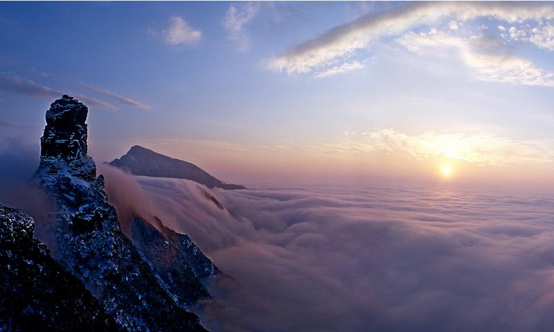 <?php echo strip_tags(addslashes(Fanjing Mountain is situated in Tongren city, Southwest China's Guizhou Province. (Photo provided to chinadaily.com.cn)

<p>Fanjing Mountain in Southwest China's Guizhou province has been included as one of the 28 destinations and experiences for the year of 2019 by National Geographic Traveler magazine.

<p>The only Chinese destination to be listed, together with Egypt's Cairo, Canada's Toronto and Vietnam's Hoang Lien Son, the mountain is described as 