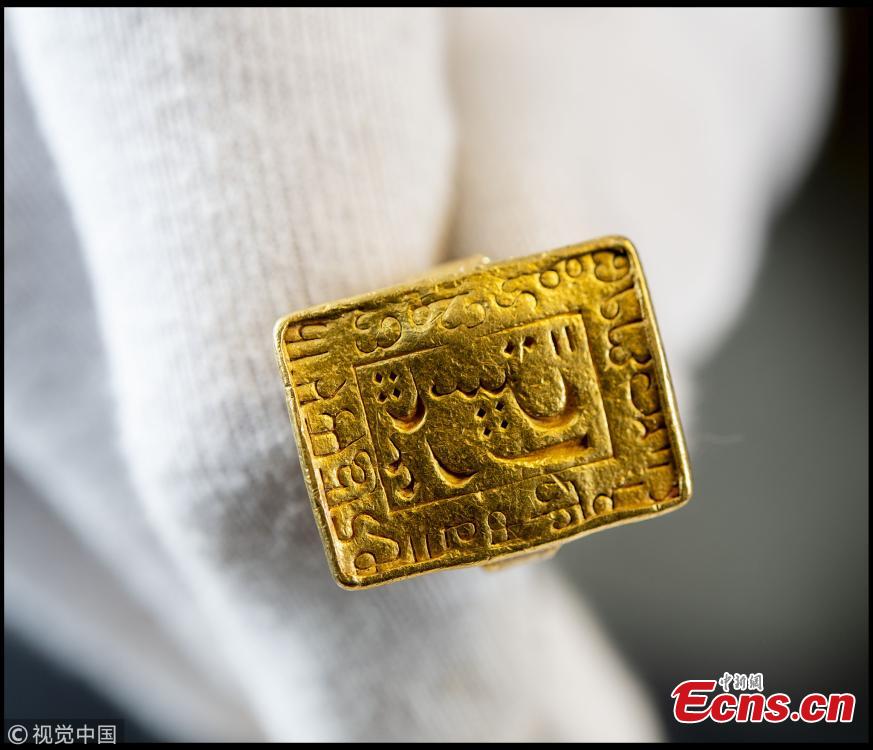 Major Thomas Hart\'s solid gold seal ring, used by the East India Company officer in lieu of cash payment for supplies. (Photo/VCG)