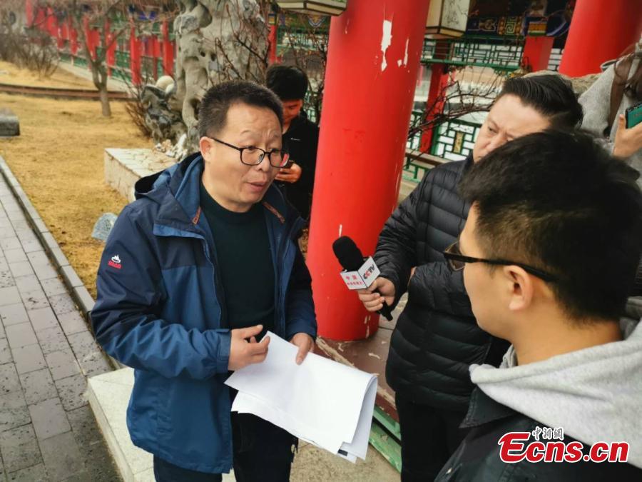 An official talks to reporters about the investigation into Cao Yuan, Cao\'s Garden, built illegally inside a state-owned tree farm in Mudanjiang City, Northeast China\'s Heilongjiang Province, March 20, 2019. Without approval, a company felled many trees and started construction of the complex in 2005, investing more than 100 million yuan ($14.9 million) in the project. Although the local land and resources bureau has demanded three times that the complex to be demolished and the developer pay fines, construction of pavilions and other structures has continued for many years, and samples of more than 20 species of wild animals and plants have also been displayed inside, until a recent media report went viral online. The city has formed a work committee to thoroughly investigate the case, according to Zhang Weiguo, the deputy mayor of Mudanjiang. (Photo: China News Service/Jiang Hui)