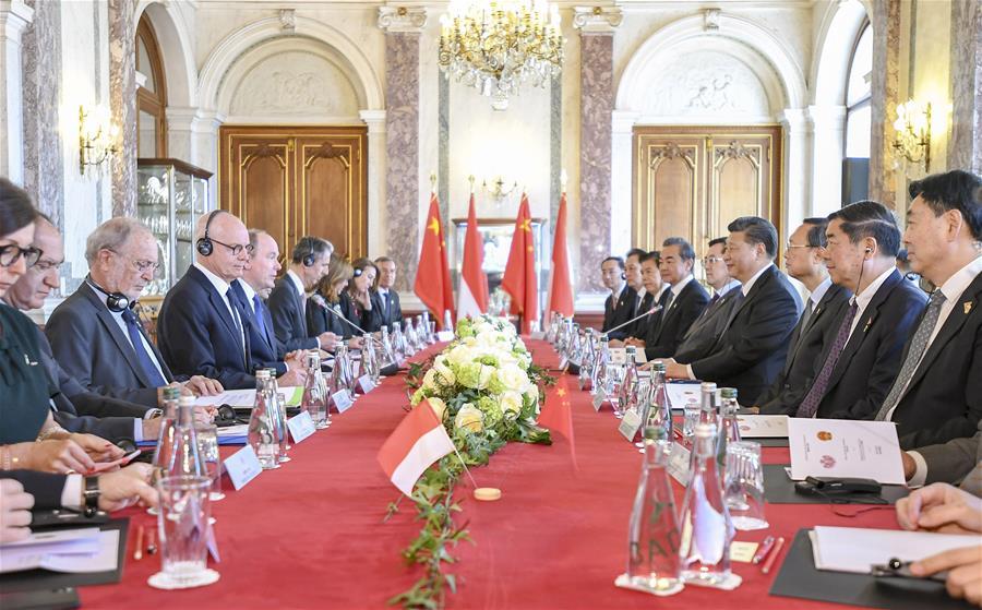 Chinese President Xi Jinping holds talks with Prince Albert II, head of state of the Principality of Monaco, on strengthening China-Monaco relations, in Monaco, March 24, 2019. (Xinhua/Xie Huanchi)