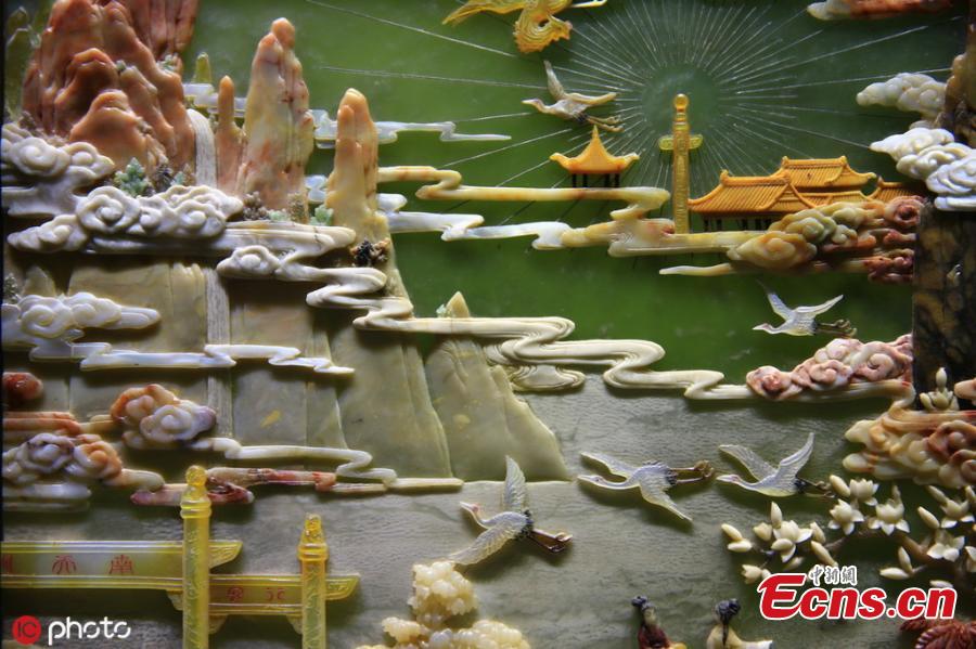 A table screen, made using the ancient craft of Baibaoqian (\