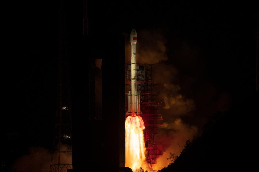 <?php echo strip_tags(addslashes(The Tianlian II-01 satellite is launched by a Long March-3B carrier rocket at the Xichang Satellite Launch Center in southwest China's Sichuan Province, on March 31, 2019. China sent the new data relay satellite into orbit from the Xichang Satellite Launch Center late Sunday night. The Tianlian II-01 satellite was launched at 11:51 p.m. Beijing Time by a Long March-3B carrier rocket. As the first satellite to constitute China's second-generation data relay satellite network, the Tianlian II-01 will provide data relay, measurement and control, transmission services for manned spacecraft, satellites, carrier rockets and other non-spacecraft users. (Xinhua/Guo Wenbin))) ?>