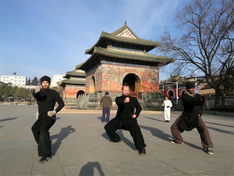 About 20 Chinese martial arts schools in the Wudang Mountain region have trained about 30,000 kung fu enthusiasts from around the world. (Photo provided to chinadaily.com.cn)