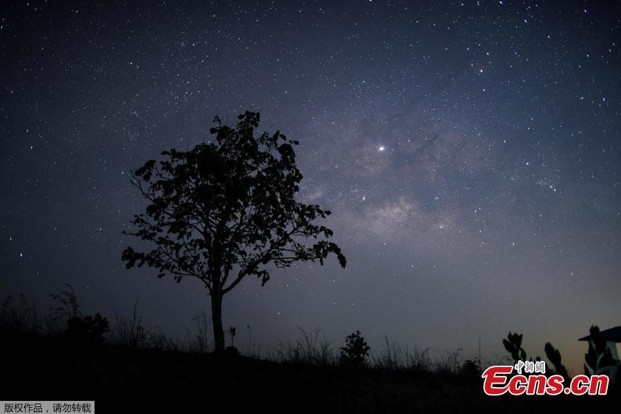 Long-exposure pictures captured the Milky Way spreading shining stars in the sky of Taikkyi, Myanmar early on April 9, 2019. (Photo/Agencies)