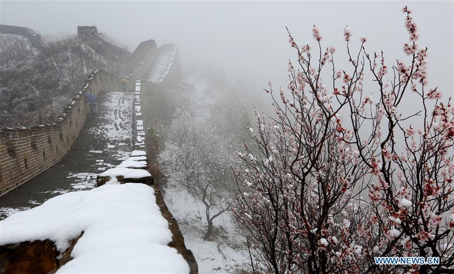 Photo taken on April 9, 2019 shows the snowy scenery of the Mutianyu Great Wall in Beijing, capital of China. (Xinhua/Bu Xiangdong)