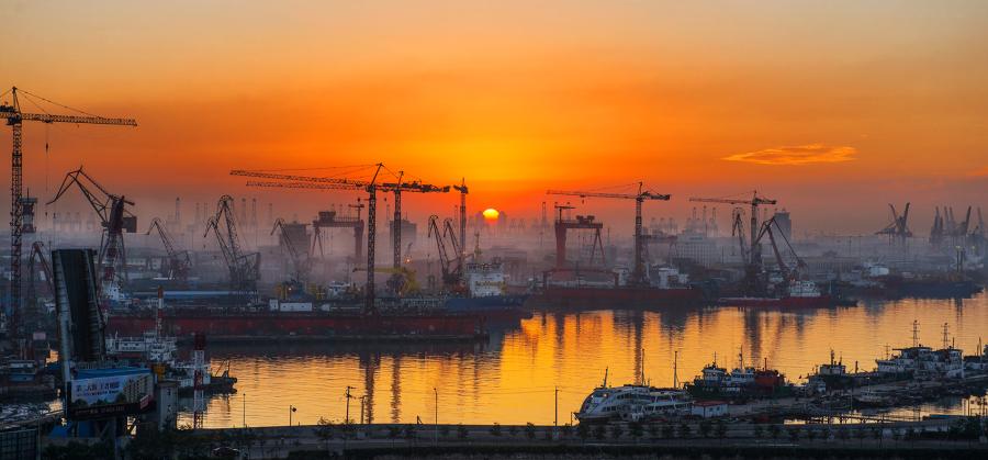 <?php echo strip_tags(addslashes(The Port of Tianjin at sunrise. (Photo/Tianjin Municipal Information Office))) ?>