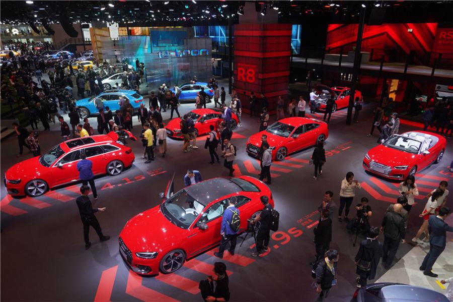 Nine halls at the National Exhibition and Convention Center (Shanghai) are reserved for showcasing passenger vehicles (1H, 2H, 4.1H, 5.1H, 6.1H, 7.1H, 7.2H, 8.1H, 8.2H). (Photo/chinadaily.com.cn)