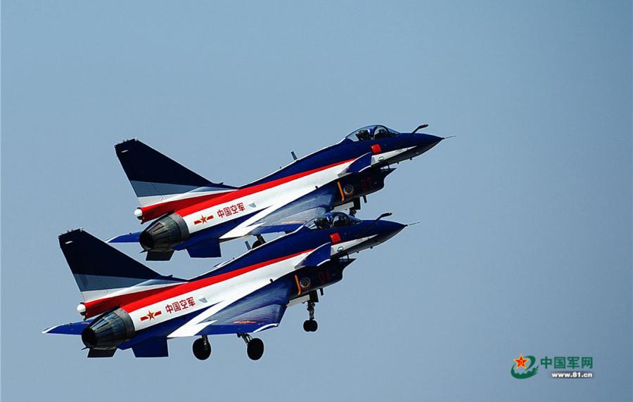 Takeoff in a two-plane formation on April 10, 2019. (Photo/81.cn)