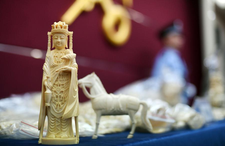 Guangzhou Customs holds a news conference in Guangzhou, Guangdong Province, April 18, 2019, showing items seized during anti-smuggling campaigns that began at the start of this year. They announced that 23 suspects and illegal wildlife products, such as ivory and rhinoceros horns, were caught in 111 anti-smuggling cases. Authorities took down a cross-border ring suspected of smuggling 333.8 kilograms of rhinoceros horns and detained seven suspects.  (Photo: China News Service/Ji Dong)
