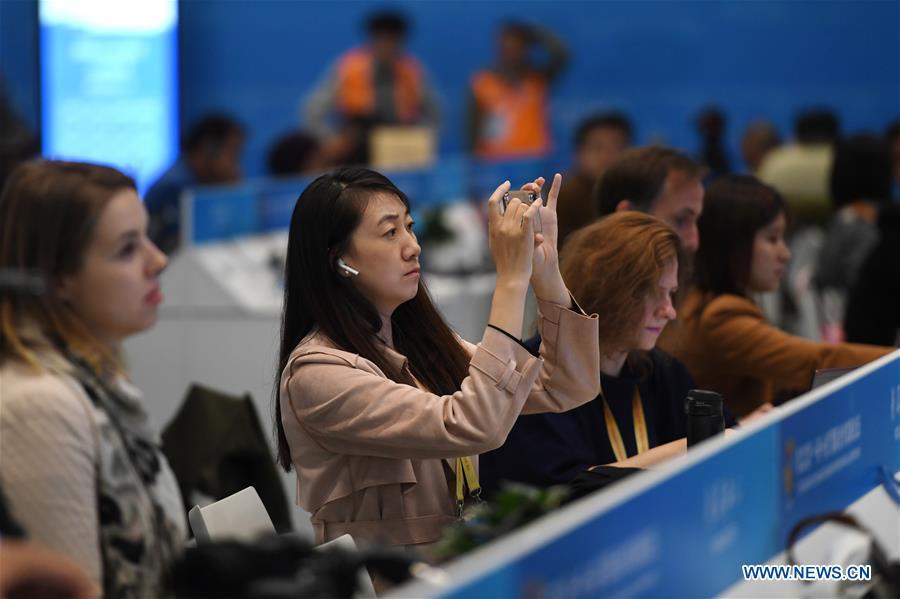 <?php echo strip_tags(addslashes(Media gather at the China National Convention Center to report the opening ceremony of the Second Belt and Road Forum for International Cooperation in Beijing, capital of China, April 26, 2019. (Xinhua/Ju Huanzong))) ?>