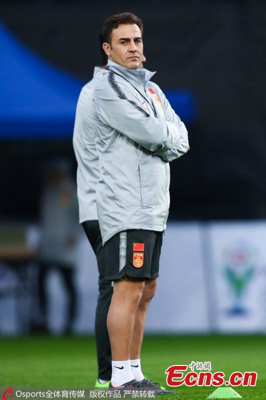 This file photo shows Fabio Cannavaro supervises a training session of China\'s national soccer team. Fabio Cannavaro announced on social media he is quitting as coach of China\'s national soccer team. (Photo/Osports)