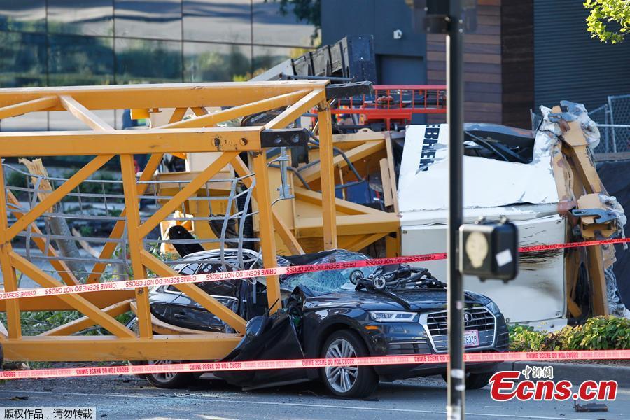 Emergency crews work at the scene of a construction crane collapse where several people were killed and others were injured Saturday, April 27, 2019, in the South Lake Union neighborhood of Seattle. The crane collapsed near the intersection of Mercer Street and Fairview Avenue pinning cars underneath it near Interstate 5. (Photo/Agencies)