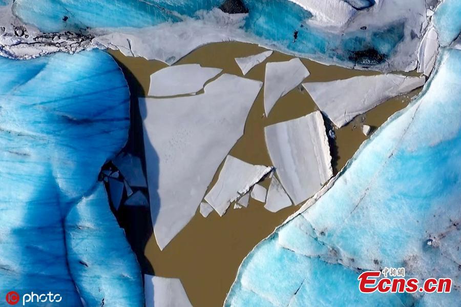 <?php echo strip_tags(addslashes(A drone footage shows the breathtaking glacier in Iceland. Italian photographer Stefano Tiozzo, 33, filmed a series of unique aerial images of the Vatnajokull glacier throughout February 2019. It is the largest ice cap in Europe by volume and has a large core measuring almost a kilometre (0.6 miles) in thickness. (Photo/IC))) ?>