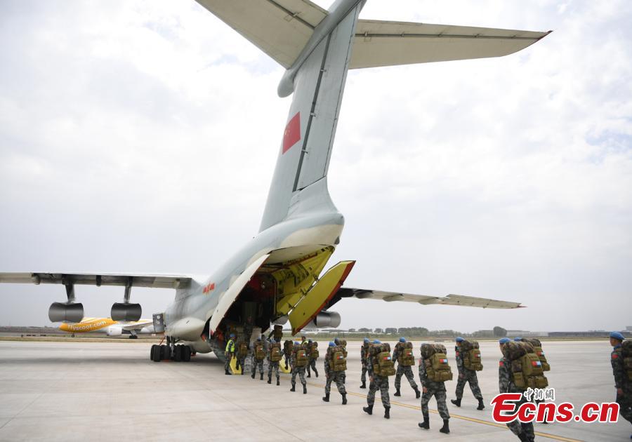 <?php echo strip_tags(addslashes(Chinese soldiers to work as peacekeepers in Mali prepare to board a military plane at Harbin Taiping International Airport in Harbin, Northeast China’s Heilongjiang Province, May 14, 2019. The soldiers will form the 7th Chinese peacekeeping force to Mali, dispatched for one year on a UN mission. (Photo: China News Service/Yang Zaixin))) ?>