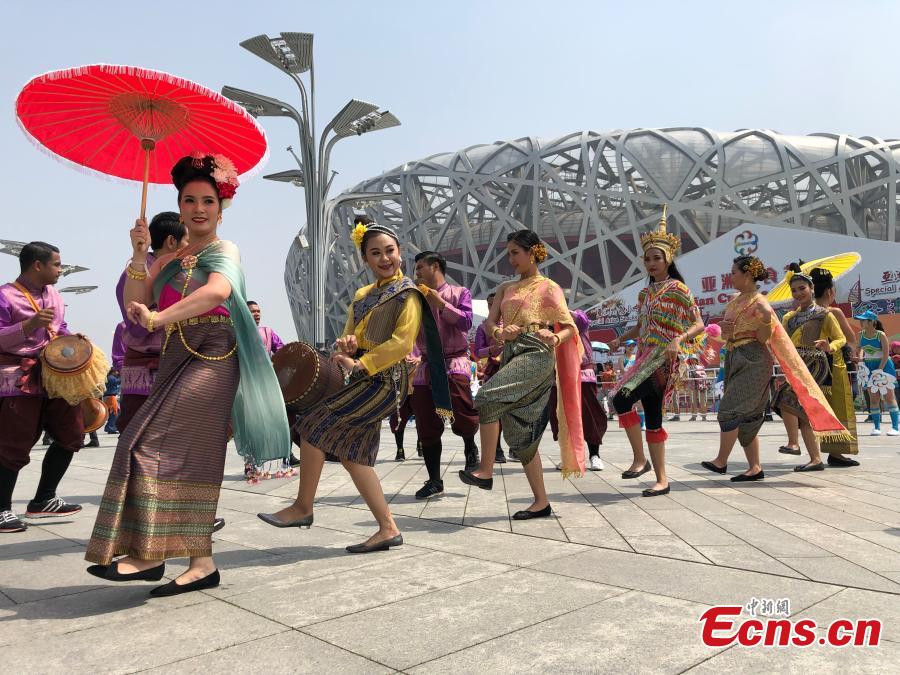 A parade in honor of Asian civilizations held in Beijing, May 16, 2019. The parade includes performing teams dressed in grand festival costumes from 16 countries as well 28 domestic teams. Continuing until May 22, the parade is part of the ongoing Conference on Dialogue of Asian Civilizations in Beijing. (Photo: China News Service/Fu Tian)