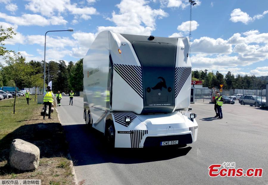 <?php echo strip_tags(addslashes(Resembling the helmet of a Star Wars stormtrooper, a driverless electric truck began daily freight deliveries on a public road in Sweden on May 15, 2019, in what developer Einride and logistics customer DB Schenker described as a world first. (Photo/Agencies))) ?>