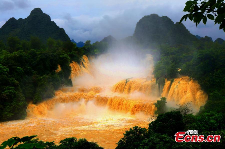 <?php echo strip_tags(addslashes(Recent rainstorms create rolling torrents of water at the Detian Falls in Daxin County, Chongzuo City, Southwest China’s Guangxi Zhuang Autonomous Region, May 27, 2019. As the largest cross-border waterfall in Asia, Detian Falls straddle the border between China and Vietnam. (Photo: China News Service/Yang Huwang))) ?>