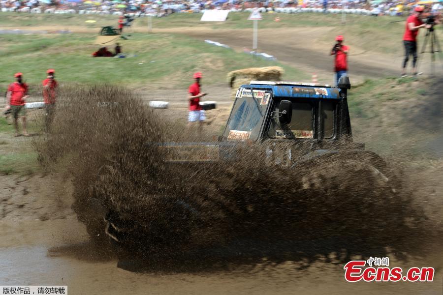 A participant attends a regional?tractor?racing competition Bizon-Track-Show outside of Rostov-on-Don, Russia June 2, 2019.(Photo/Agencies)