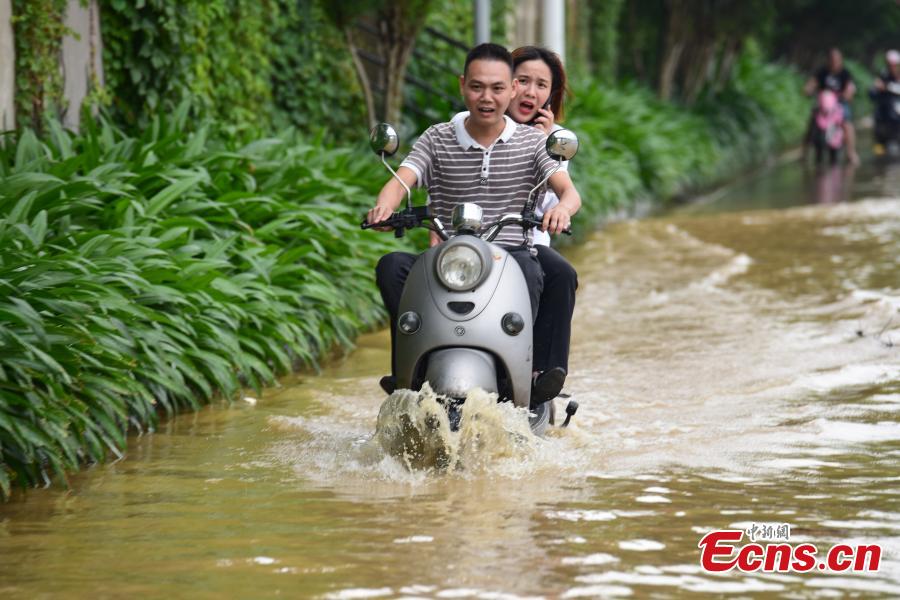 A flooded street near the Liujiang River after heavy rainfall upstream in Liuzhou City, Southwest China’s Guangxi Zhuang Autonomous Region, June 10, 2019. (Photo: China News Service/Wang Yizhao)