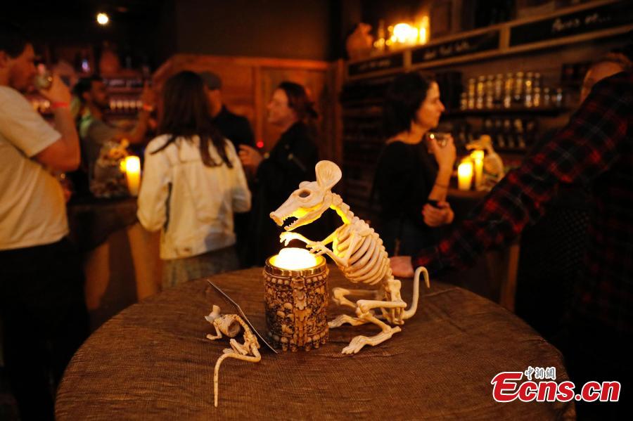 <?php echo strip_tags(addslashes(A pop-up Rat Bar in San Francisco offers patrons the chance to hold and play with rats while they drink, June 12, 2019. The animals are clean, domesticated rats, provided by a group specializing in finding homes for small animals and rodents. The bar is charging $49.99 per person for the experience. (Photo: China News Service/Liu Guanguan))) ?>