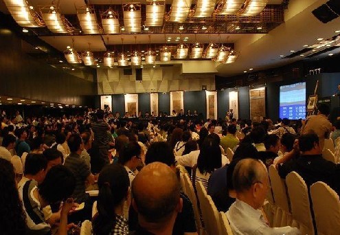 Though the art work market is vigorous, problems also appear.