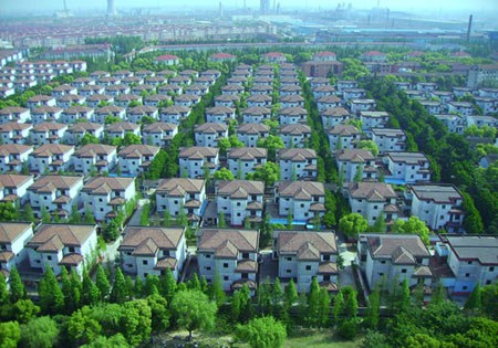 The identical villas of Huaxi Village in rows