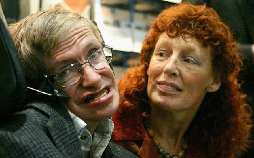 Professor Stephen Hawking (L) and his wife Elaine Mason 